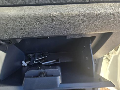 Used 2012 Ford Transit Connect XLT image 23