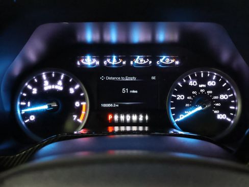 Used 2019 Ford F250 XLT w/ XLT Premium Package AWD/4WD image 34