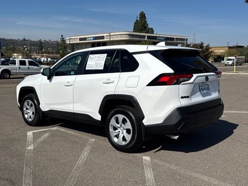 Used 2024 Toyota RAV4 LE image 5