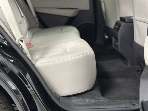 Used 2025 Nissan Rogue SV image 21