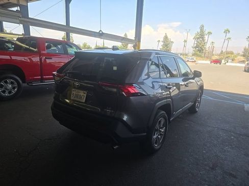 Used 2024 Toyota RAV4 LE AWD/4WD image 3