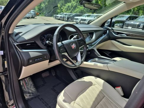 Used 2022 Buick Enclave Avenir w/ Avenir Technology Package AWD/4WD image 11