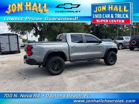 Used 2025 Chevrolet Colorado ZR2 w/ Midnight Edition AWD/4WD image 14