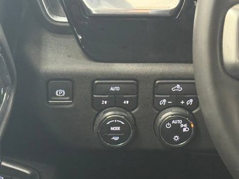Certified 2023 Chevrolet Silverado 1500 LT AWD/4WD image 14