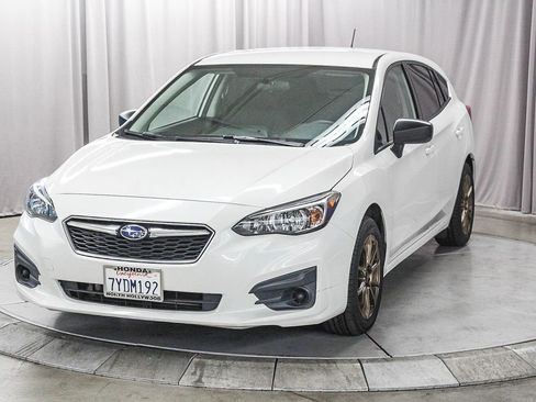 Used 2017 Subaru Impreza 2.0i image 3
