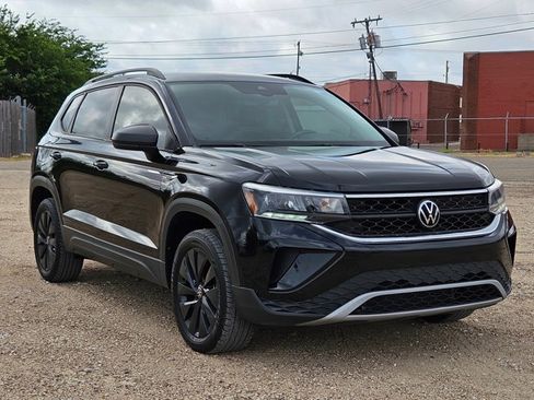 Used 2023 Volkswagen Taos S w/ Driver Assistance Package FWD image 3