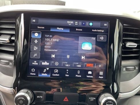 Used 2022 RAM 1500 Big Horn AWD/4WD image 8
