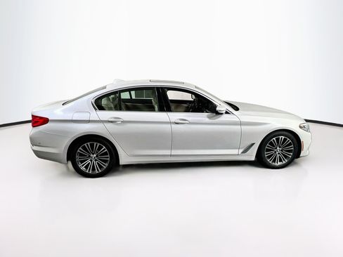 Used 2020 BMW 530i xDrive w/ Premium Package AWD/4WD image 4
