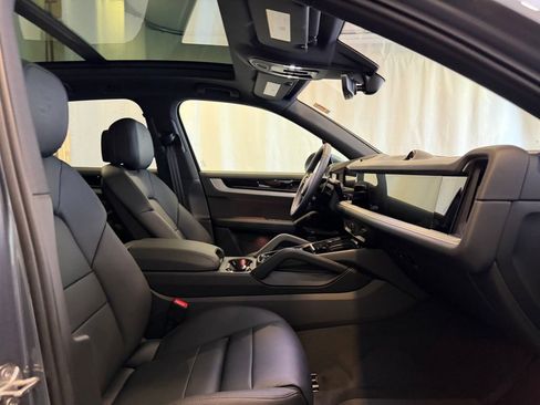 New 2026 Porsche Cayenne S AWD/4WD image 16