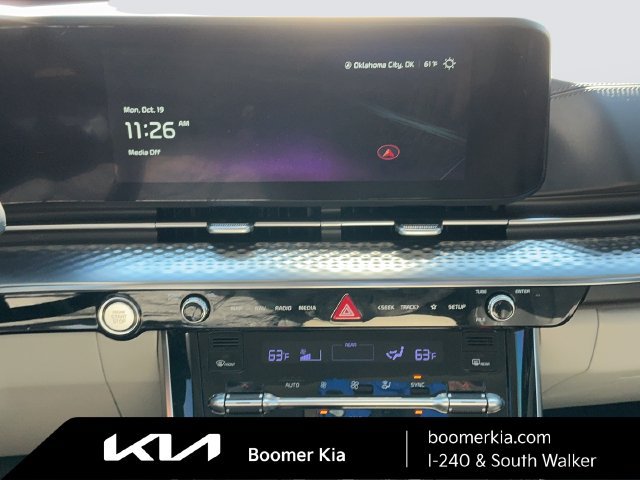 Used 2024 Kia Carnival SX Prestige FWD image 23
