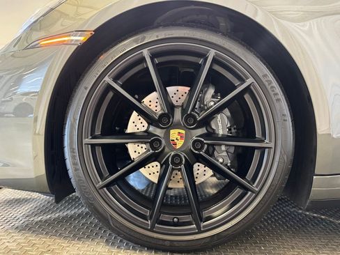 Used 2024 Porsche 911 Carrera RWD image 49