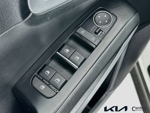 Certified 2024 Kia Soul LX image 17