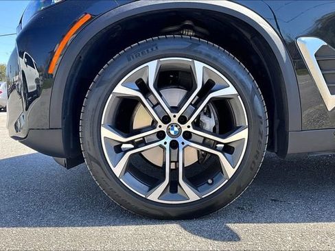 Used 2025 BMW X5 xDrive40i w/ Climate Comfort Package image 35