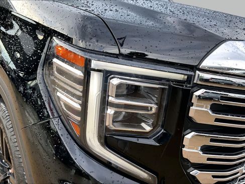 Used 2024 GMC Sierra 1500 Denali AWD/4WD image 27