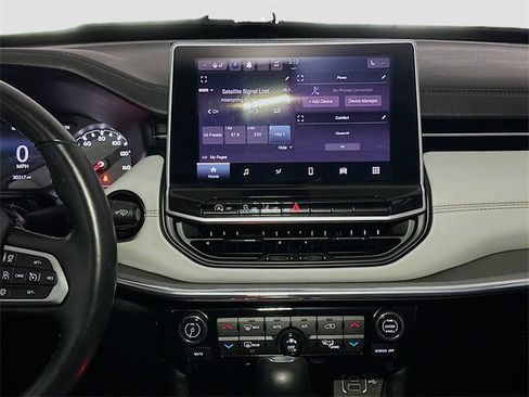 Certified 2022 Jeep Compass Limited image 12