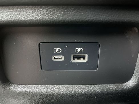 Used 2024 Nissan Pathfinder SV AWD/4WD image 11