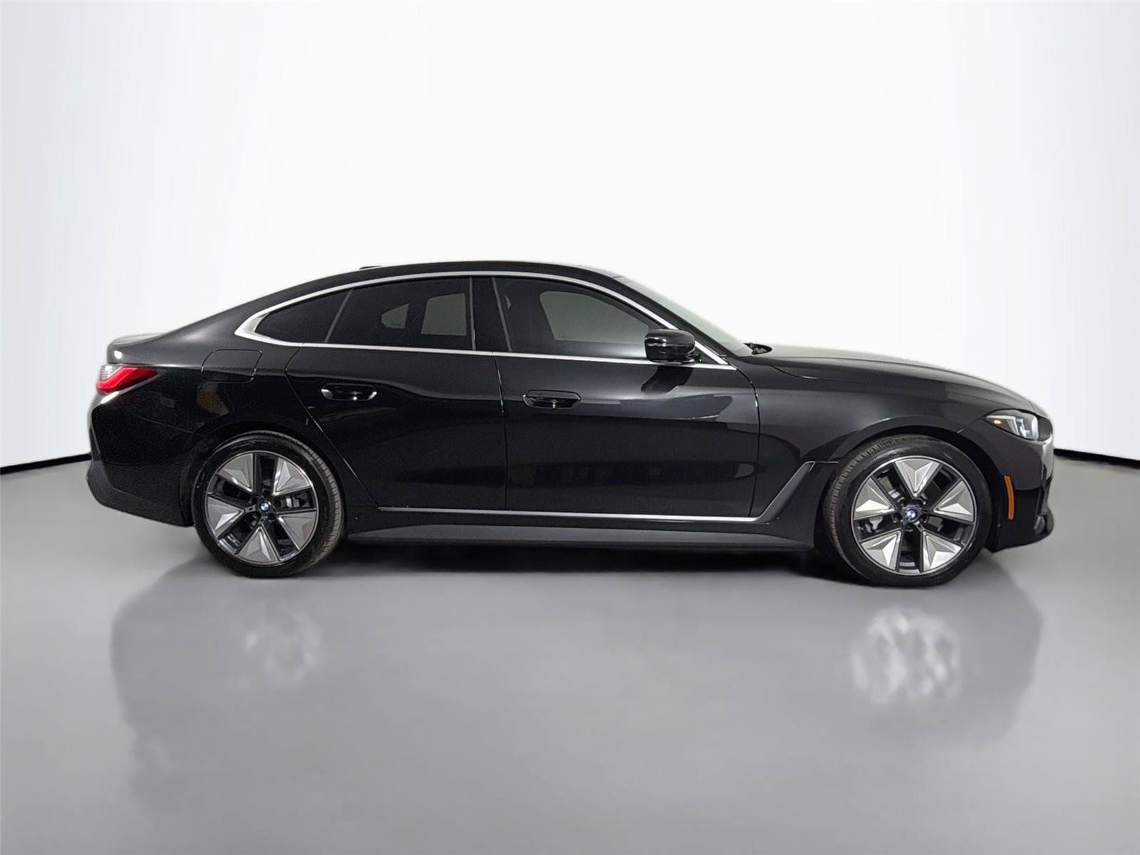 New 2026 BMW i4 xDrive40i AWD/4WD image 7
