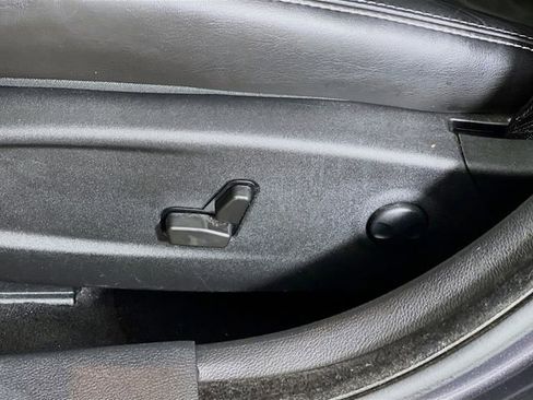 Used 2022 Chrysler 300 S image 11