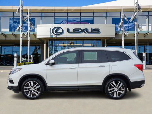 Used 2018 Honda Pilot Elite image 3