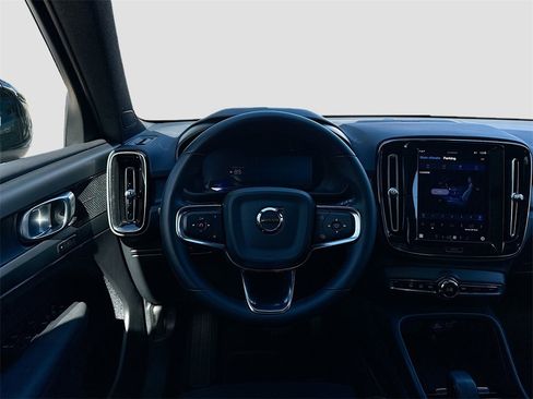 Used 2023 Volvo XC40 Recharge Ultimate w/ Protection Package Premier image 24