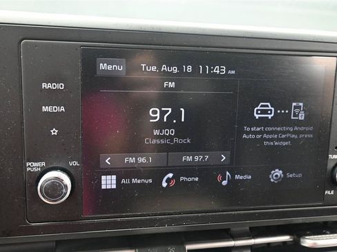 Used 2023 Kia Carnival LX FWD image 14