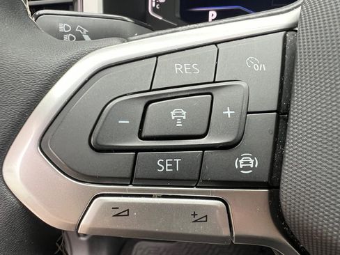 Used 2022 Volkswagen Atlas SE image 25