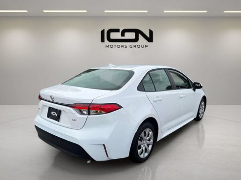 Used 2024 Toyota Corolla LE FWD image 5
