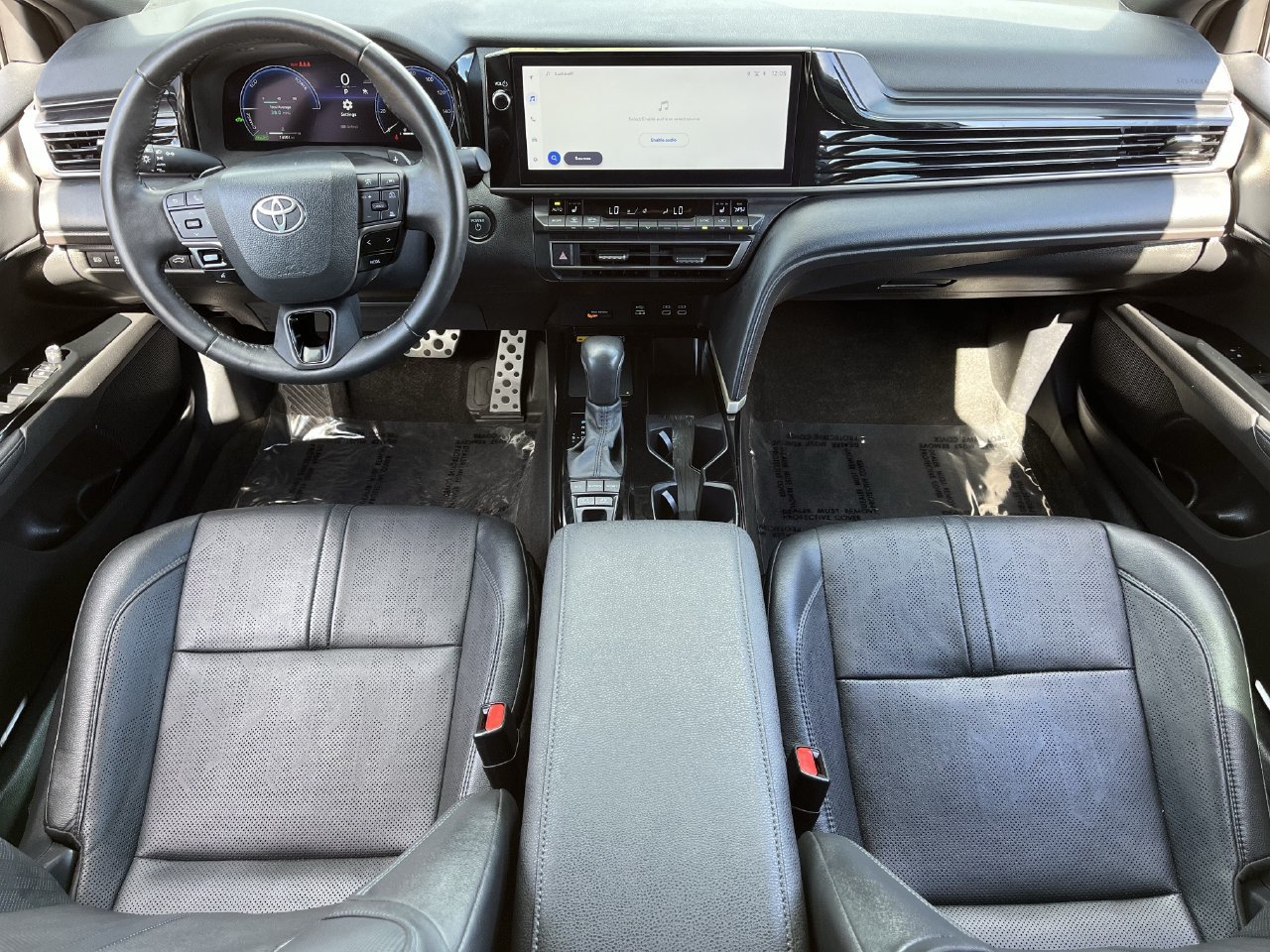 Used 2025 Toyota Camry XSE FWD image 9