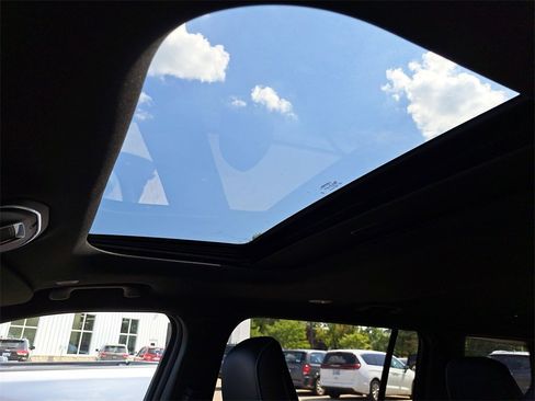 New 2025 Jeep Grand Cherokee L Altitude image 29