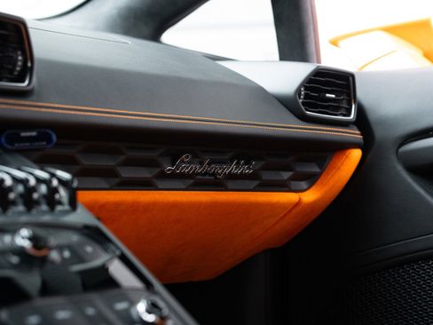 Used 2016 Lamborghini Huracan LP 610-4 AWD/4WD image 52