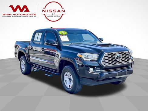 Used 2020 Toyota Tacoma TRD Sport w/ Technology Package RWD image 4