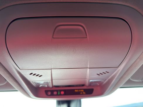 Used 2023 GMC Acadia SLE w/ Driver Convenience Package image 22