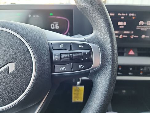 Used 2024 Kia Sportage LX image 23