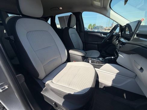 Used 2023 Ford Escape Active w/ Tech Pack #2 AWD/4WD image 31