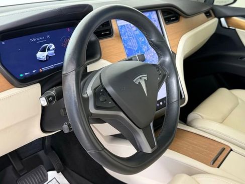 Used 2020 Tesla Model X Long Range image 15