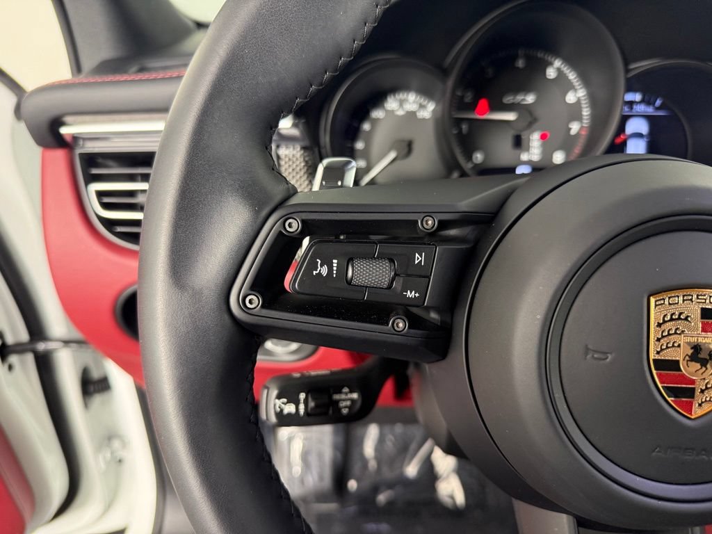 Certified 2025 Porsche Macan GTS AWD/4WD image 27