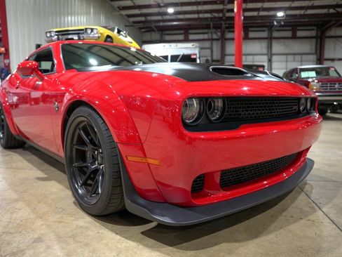 Used 2021 Dodge Challenger SRT Hellcat Redeye image 11