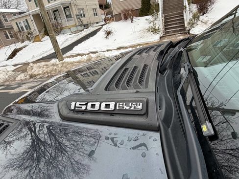 Used 2020 RAM 1500 Laramie w/ Sport Appearance Package image 14