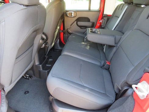 New 2023 Jeep Wrangler Unlimited image 24