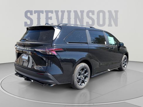 New 2026 Toyota Sienna XLE Woodland Edition AWD/4WD image 5