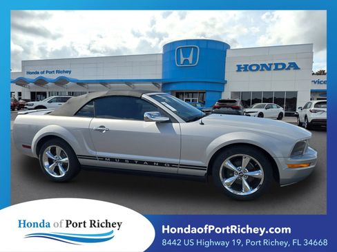 Used 2007 Ford Mustang Premium RWD image 1