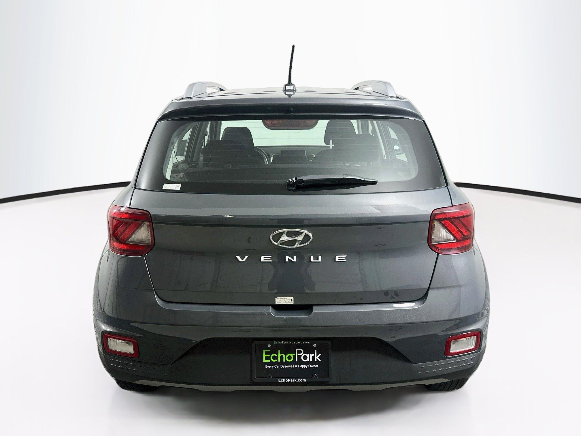 Used 2025 Hyundai Venue SEL FWD image 7