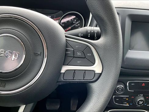 Used 2021 Jeep Compass Sport image 25