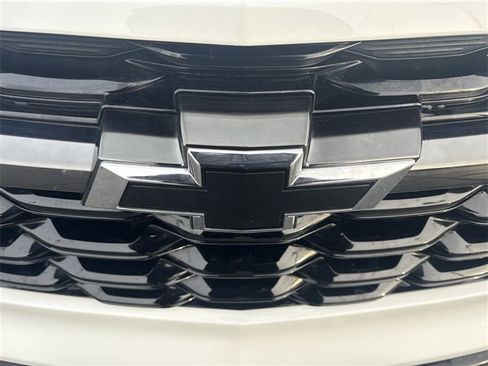 Used 2024 Chevrolet Trax RS w/ Driver Confidence Package image 28