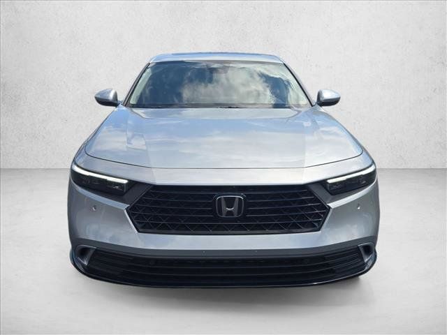 Used 2025 Honda Accord EX-L image 2