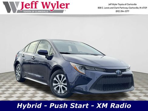 Used 2022 Toyota Corolla LE image 1