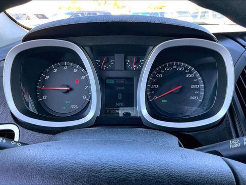 Used 2017 Chevrolet Equinox LS AWD/4WD image 21