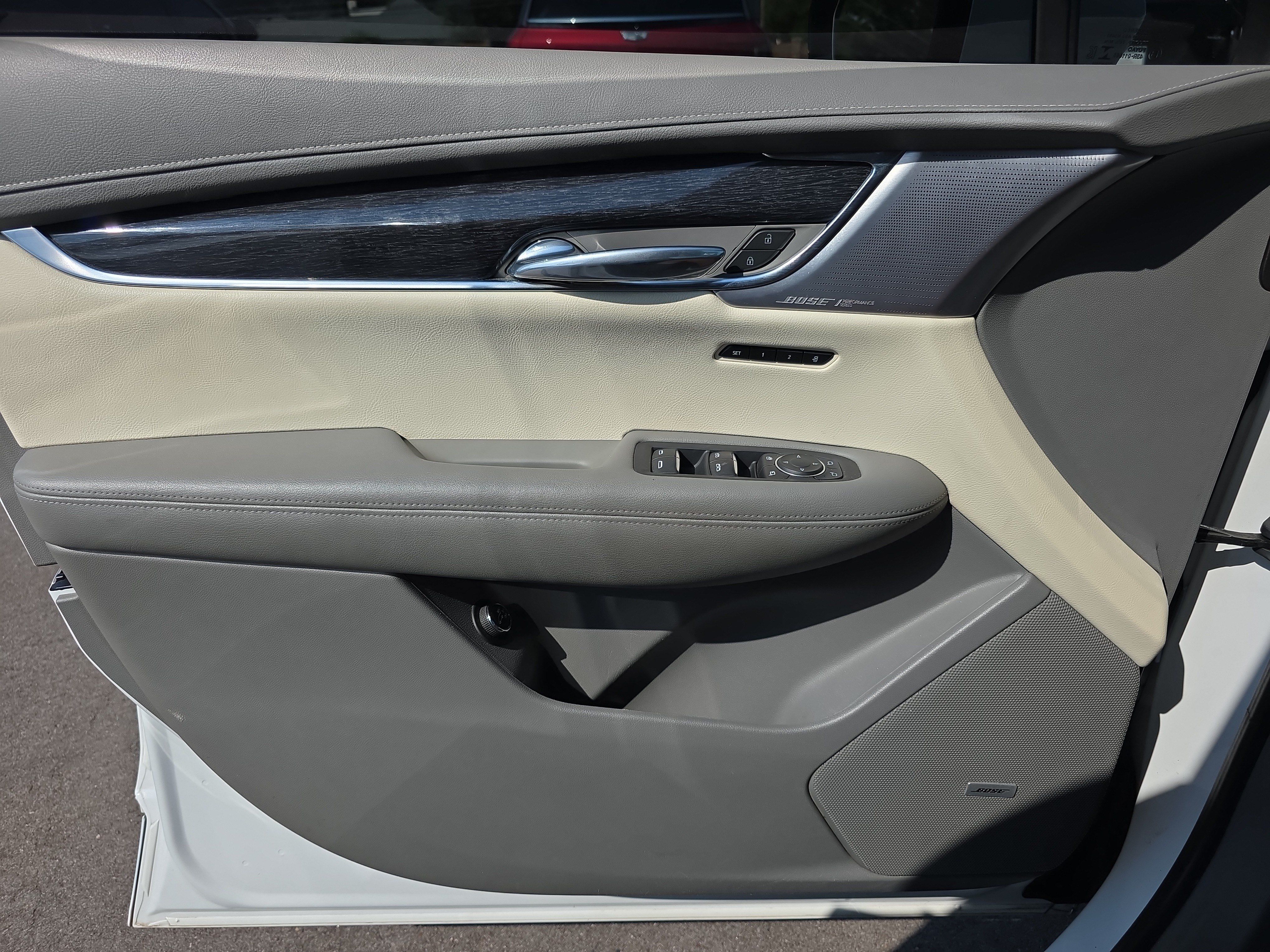 Used 2023 Cadillac XT6 Premium Luxury FWD image 18