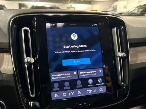 Used 2023 Volvo XC40 B5 Plus w/ Driver Assist Package image 16