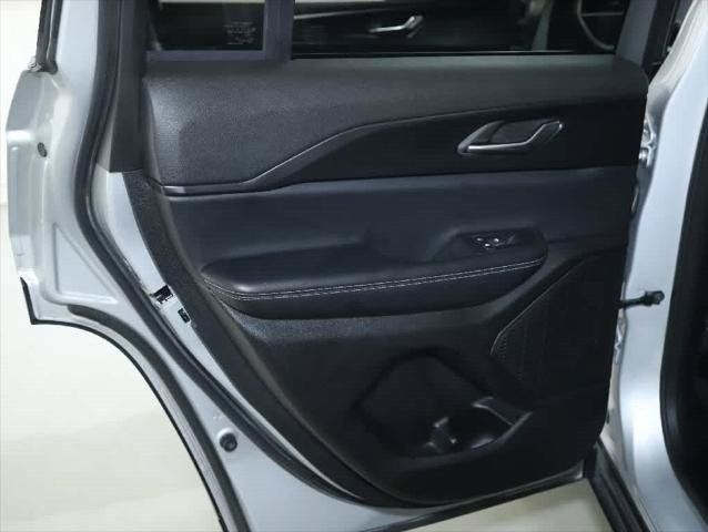 Certified 2024 Jeep Grand Cherokee Altitude AWD/4WD image 13